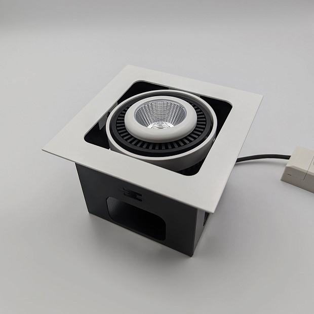 Skarlat  RGL7115-1 1×12W WH+BK 3000K