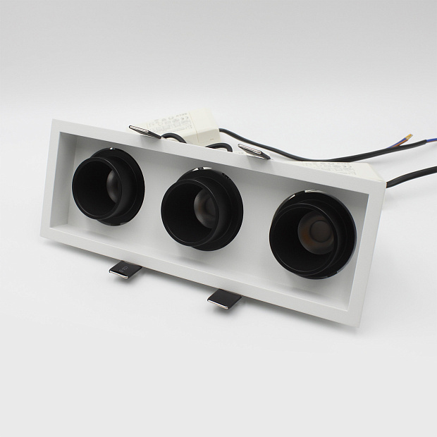 Skarlat  RSL74092-3 3×10W WH+BK 4000K