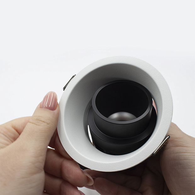 Skarlat  RSL74090-1 1×10W WH+BK 3000K