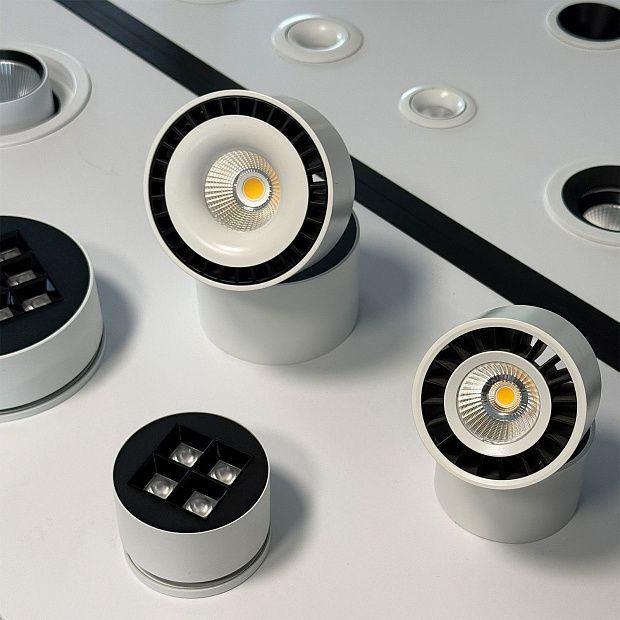 Skarlat RSLC7560 28W WH+BK 3000K