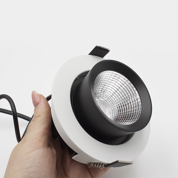 Skarlat  RSL74251 15W WH+BK 3000K